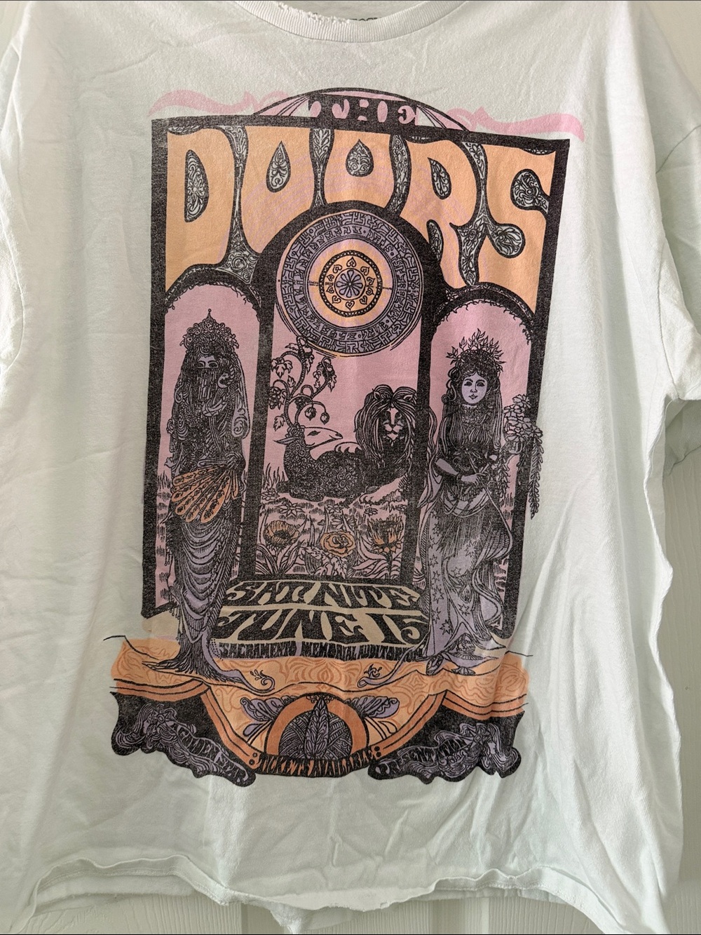 Buckle White Short-Sleeve Graphic Tee with Pink and Peach Art - Picture 3 of 4
